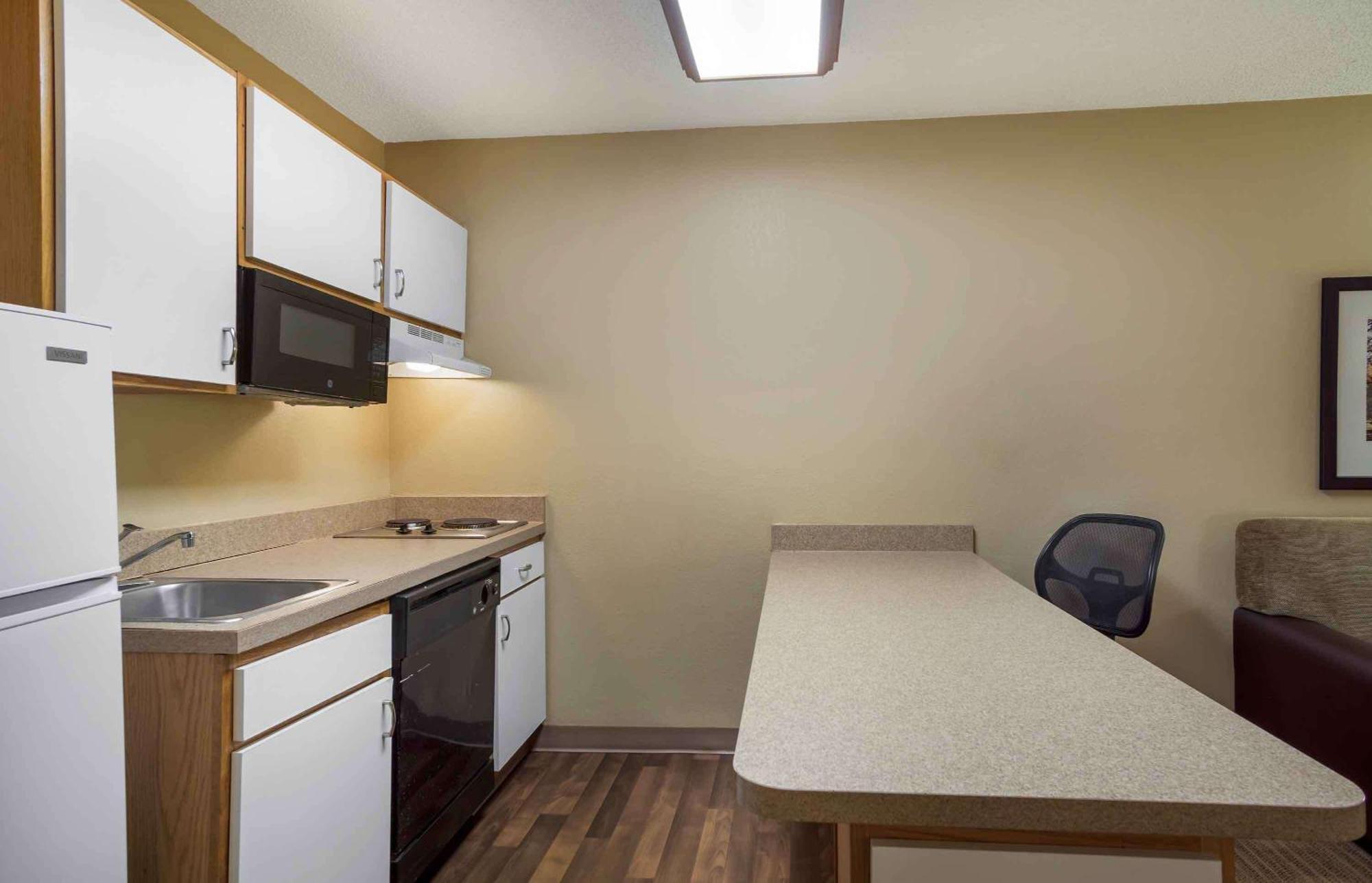 Extended Stay America Suites - Dallas - Plano Parkway Exterior photo